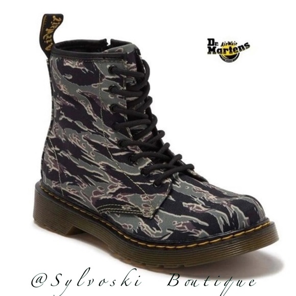 dr martens 1460 camo